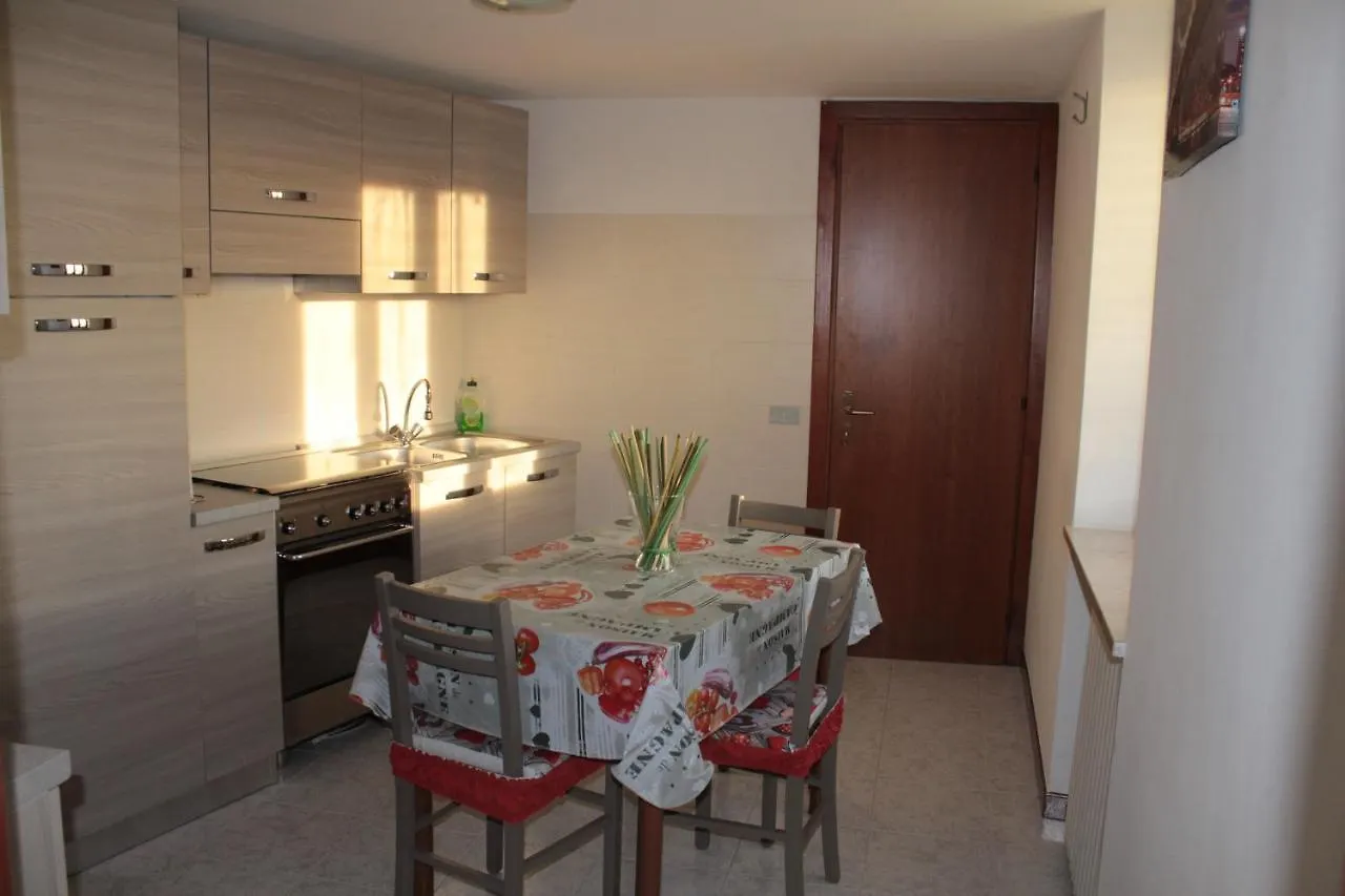 Appartamento Giallo Costermano Apartment
