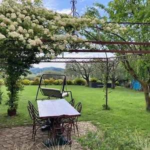  Ferienhaus Redhouse Pesina